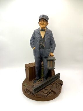 Tom Clark Cairn Studios “Railroad Conductor” #322 Vintage Figurine 11”